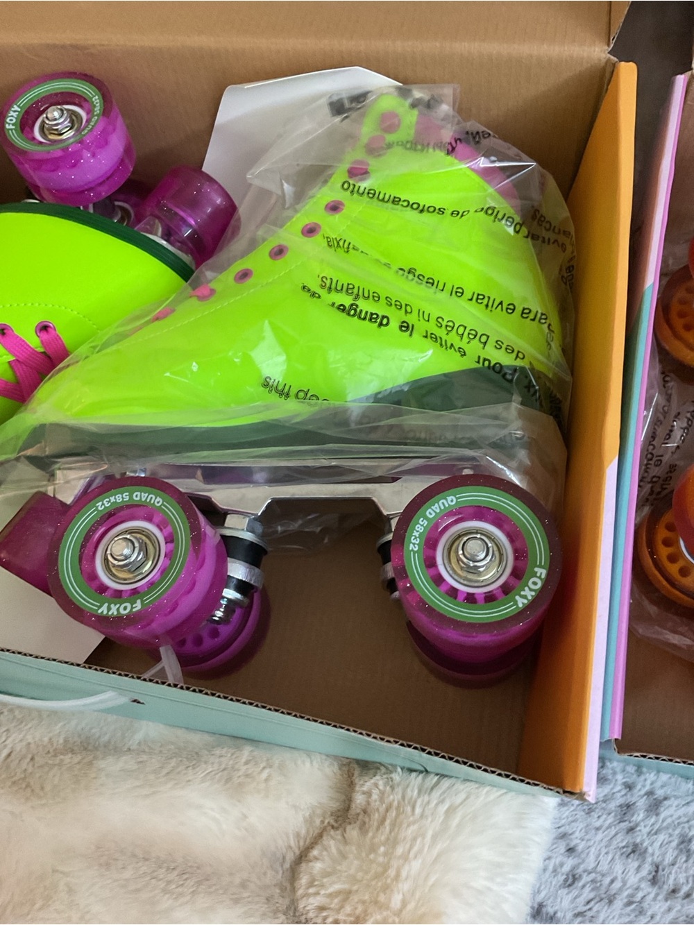 Fox Neon Green and Pink women Quad Roller Skates